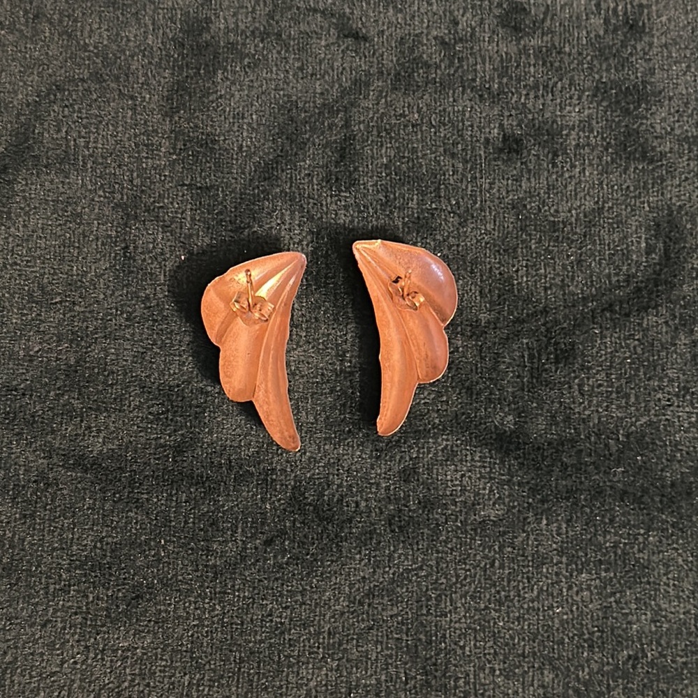 Solid 14k Gold Modern Wavy Stud Earrings - image 3